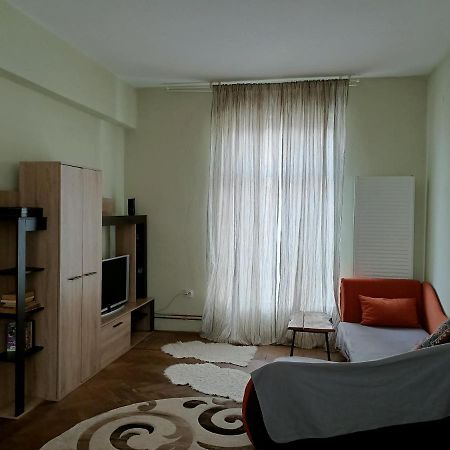 Lovely Apartament In Bucharest, Baba Novac Area Exterior photo